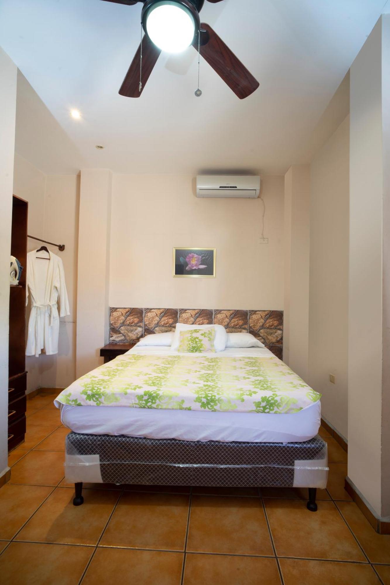 Apart Hotel La Trejo ซานเปโดร ซูลา ภายนอก รูปภาพ